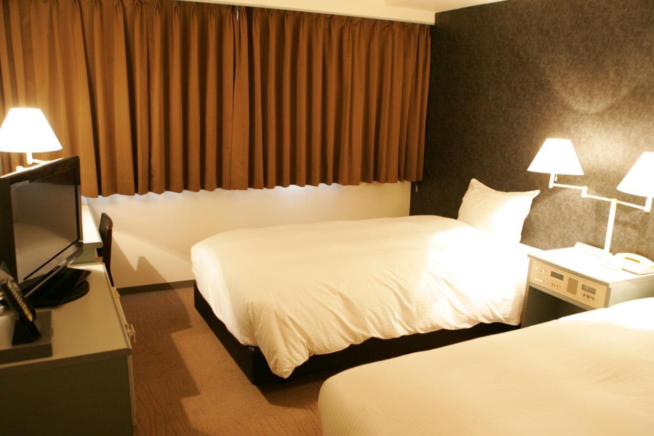 Green Rich Hotel Nishitetsu Ohashi Ekimae Фукуока Экстерьер фото