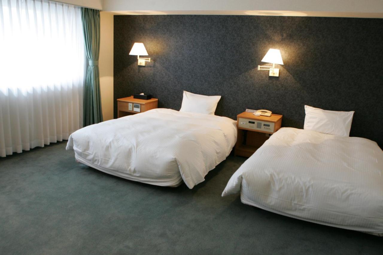 Green Rich Hotel Nishitetsu Ohashi Ekimae Фукуока Экстерьер фото