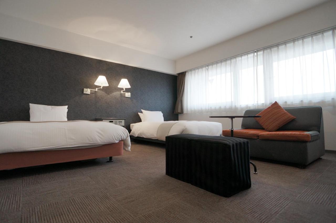 Green Rich Hotel Nishitetsu Ohashi Ekimae Фукуока Экстерьер фото