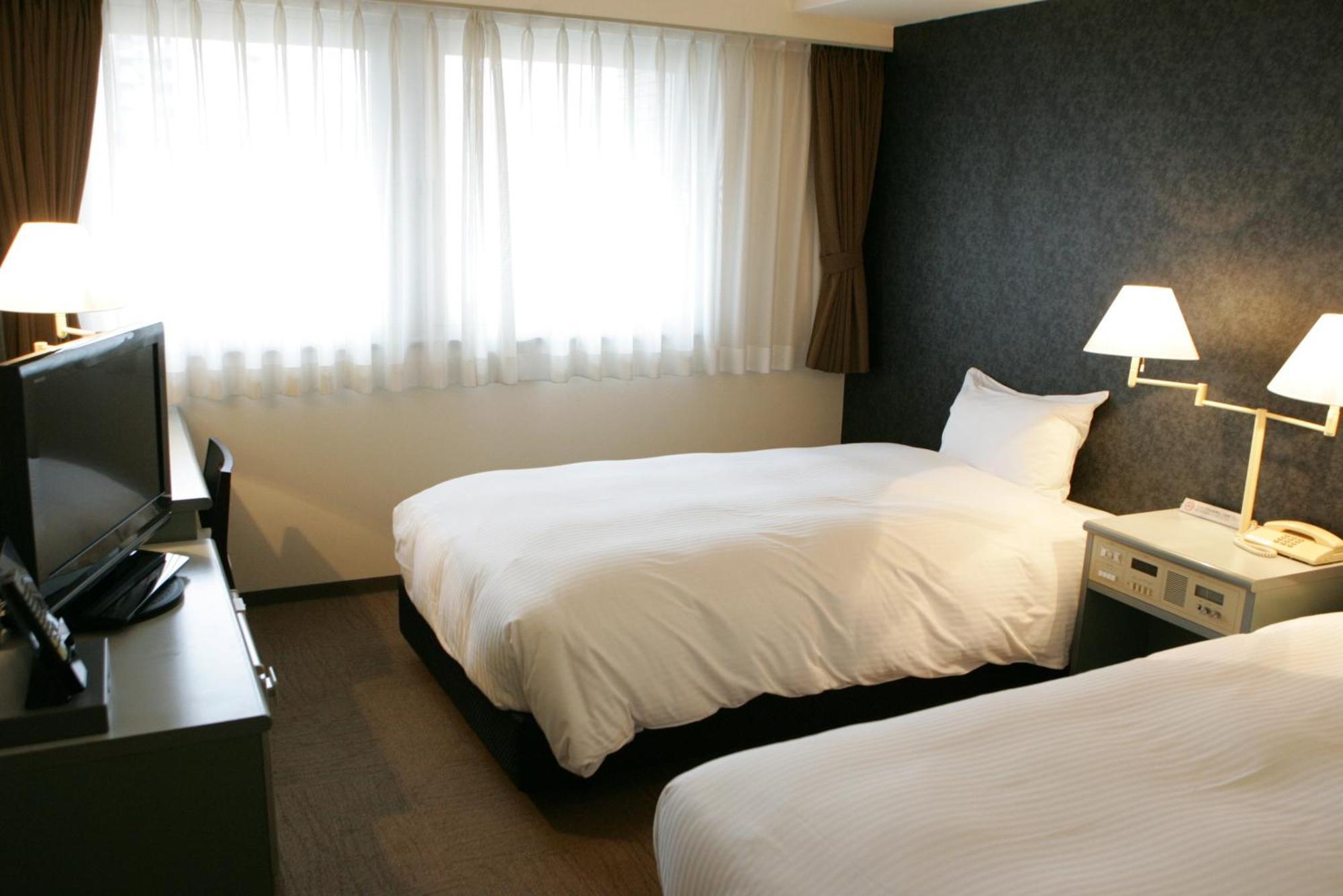 Green Rich Hotel Nishitetsu Ohashi Ekimae Фукуока Экстерьер фото