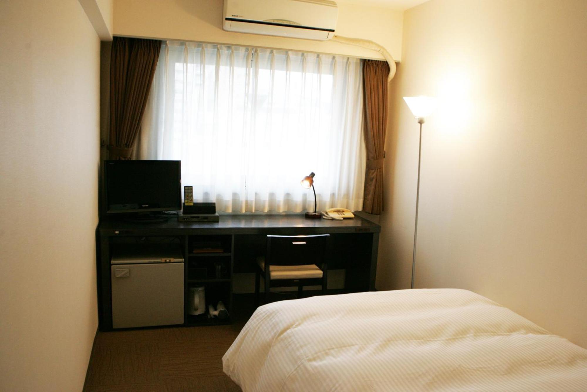 Green Rich Hotel Nishitetsu Ohashi Ekimae Фукуока Экстерьер фото