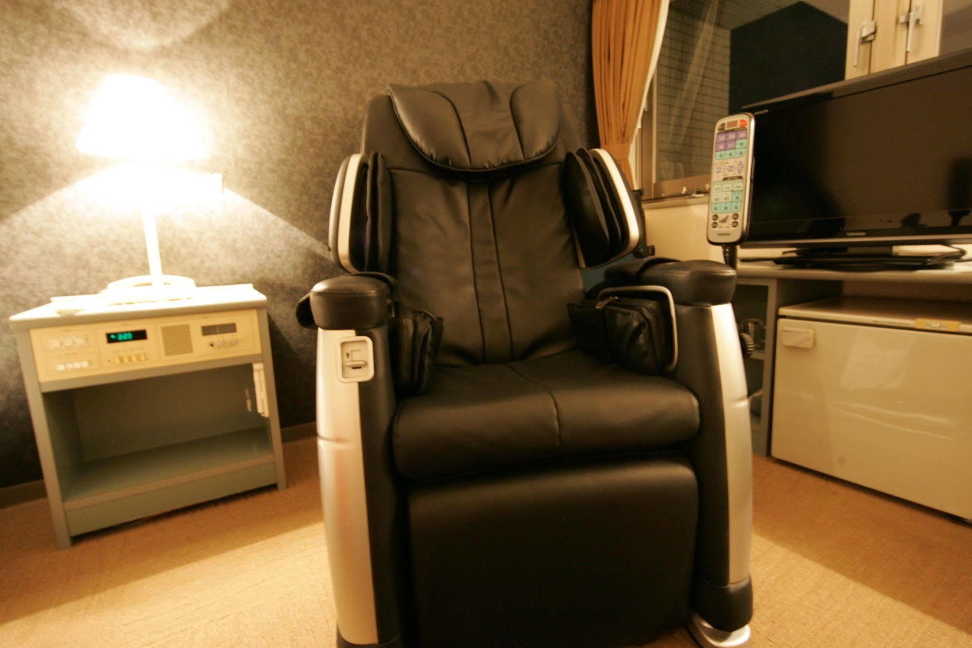 Green Rich Hotel Nishitetsu Ohashi Ekimae Фукуока Экстерьер фото