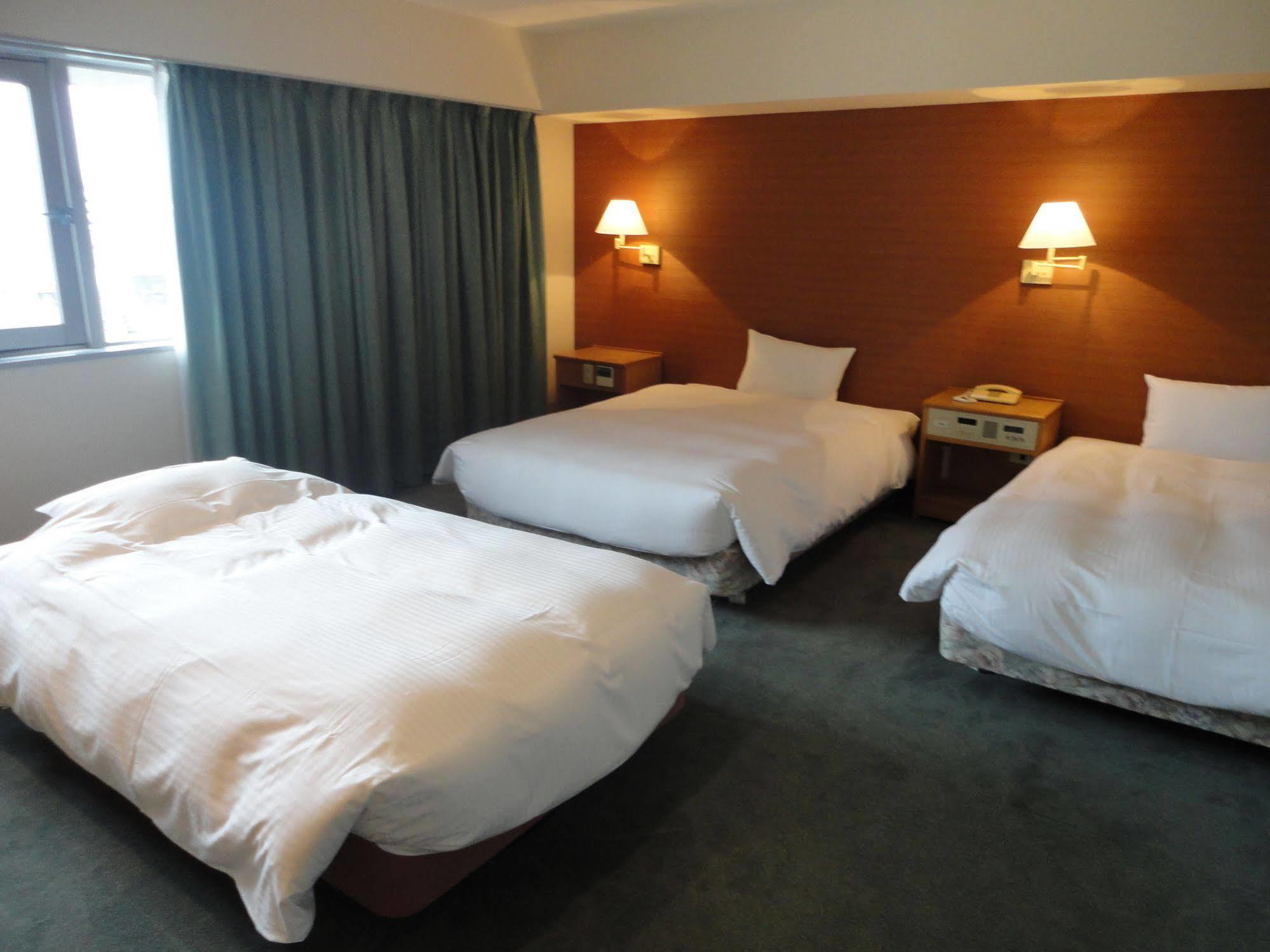 Green Rich Hotel Nishitetsu Ohashi Ekimae Фукуока Экстерьер фото