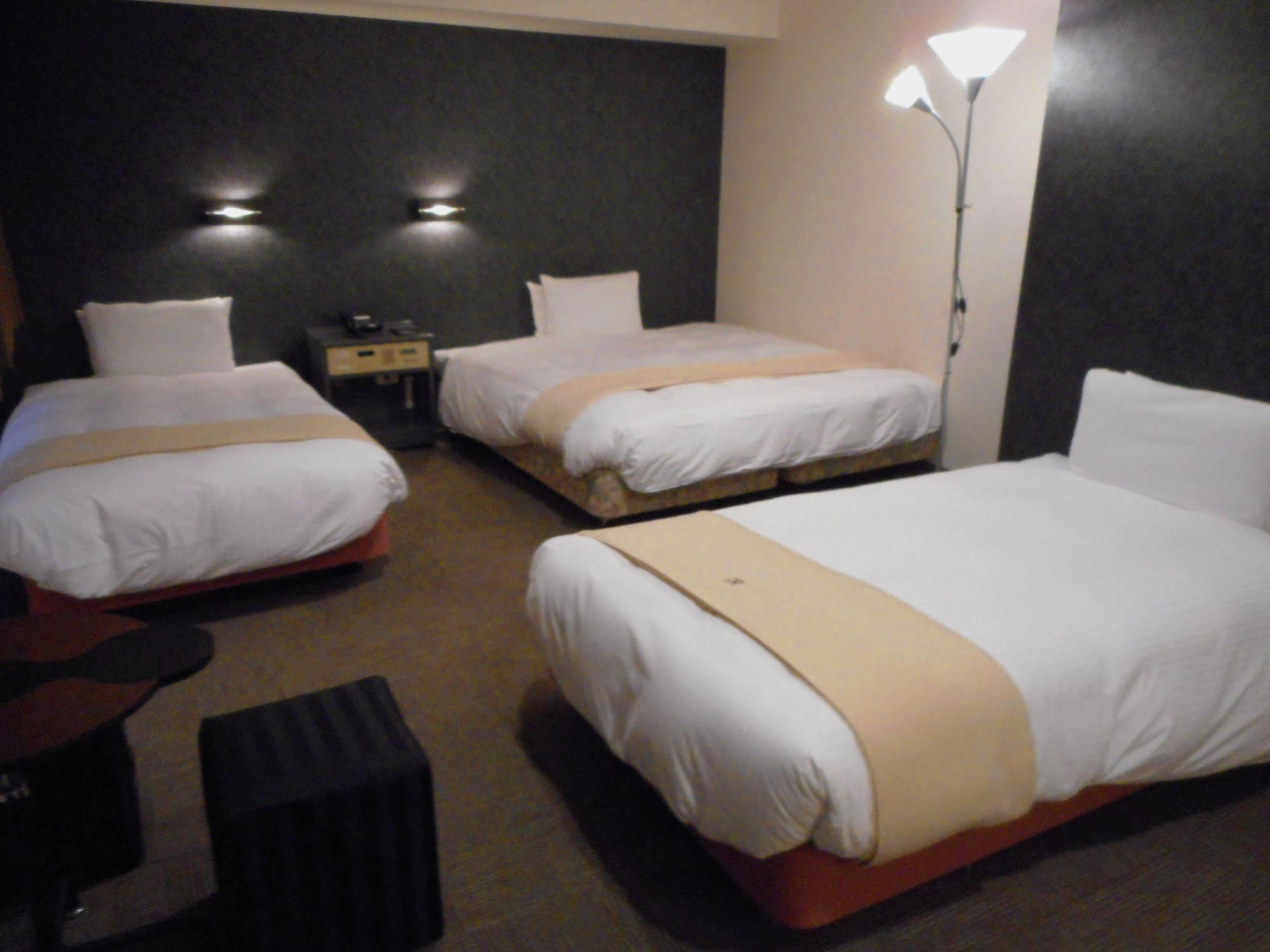 Green Rich Hotel Nishitetsu Ohashi Ekimae Фукуока Экстерьер фото