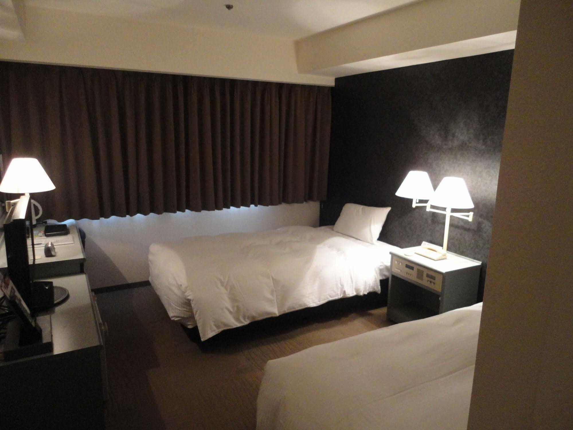 Green Rich Hotel Nishitetsu Ohashi Ekimae Фукуока Экстерьер фото